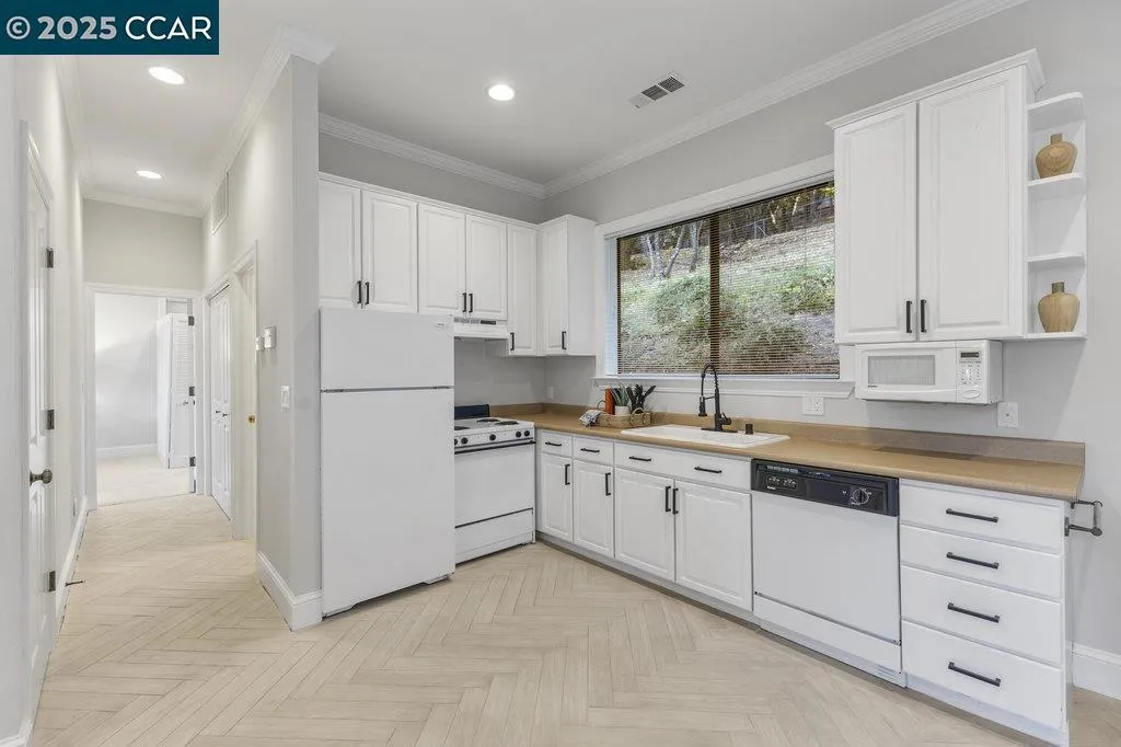 20 Glen Alpine, Danville, California 94526 home-pic-50