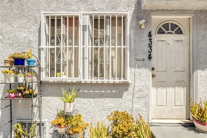 4334 S Main Street, Los Angeles, California 90037