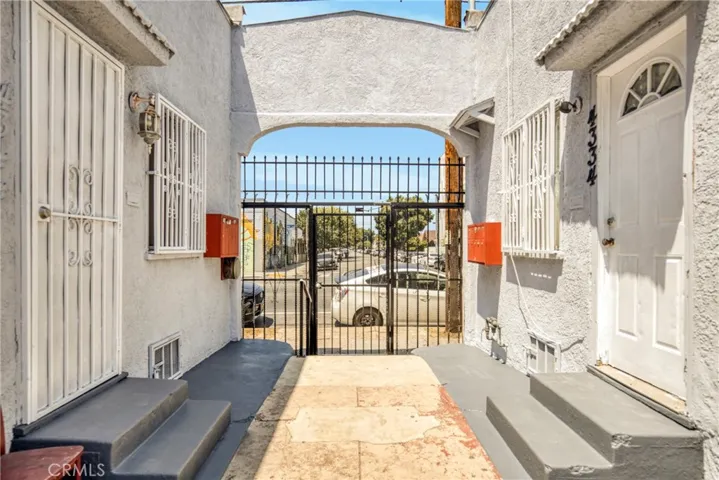 4334 S Main Street, Los Angeles, California 90037