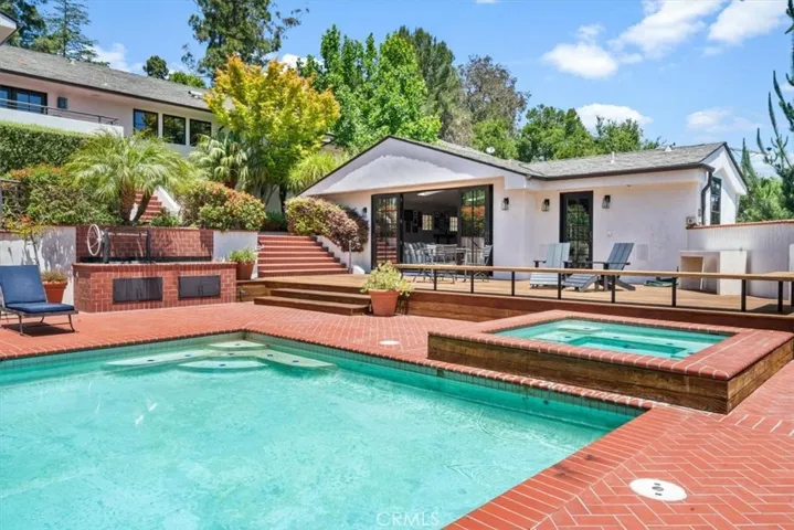 150 Los Robles Court, San Luis Obispo, California 93405