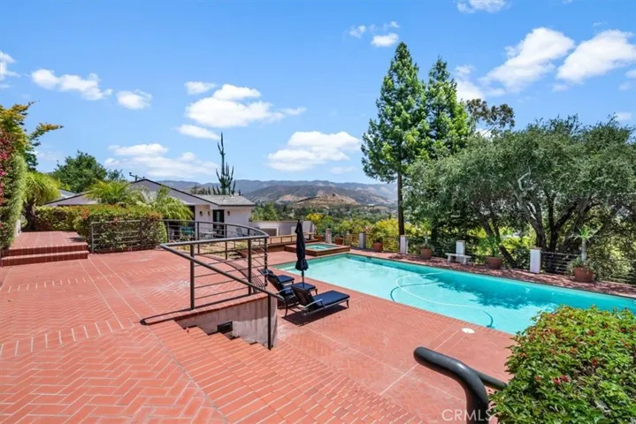 150 Los Robles Court, San Luis Obispo, California 93405