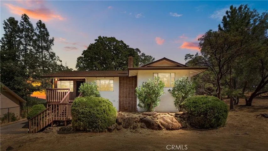 Welcome to 17372 Meadow View Dr...