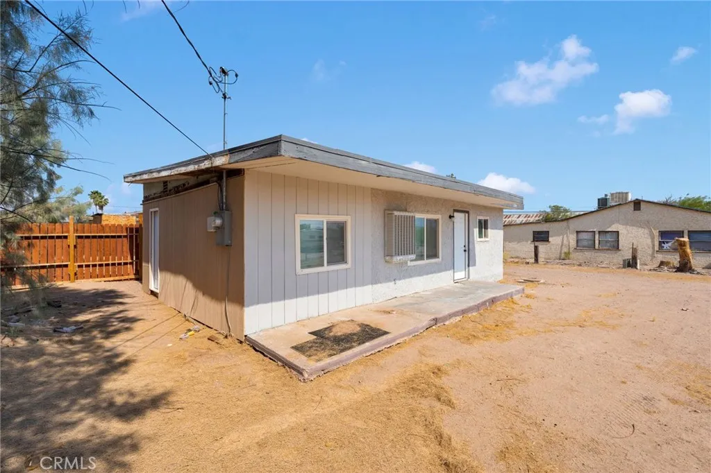 33454 Hampton Way, Daggett, California 92327 home-pic-15