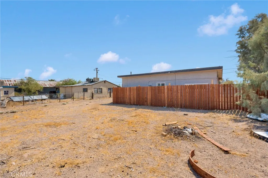 33454 Hampton Way, Daggett, California 92327 home-pic-13
