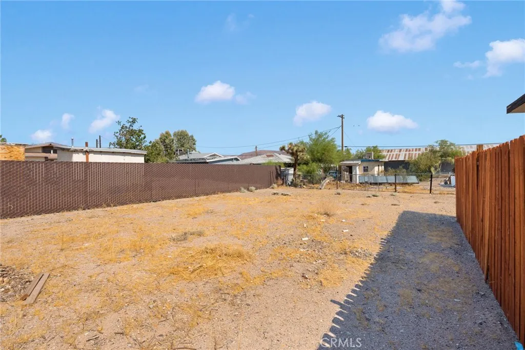 33454 Hampton Way, Daggett, California 92327 home-pic-14