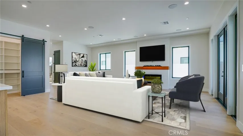 This photo was virtually staged.