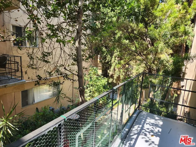 8531 Alcott Street 203, Los Angeles, California 90035