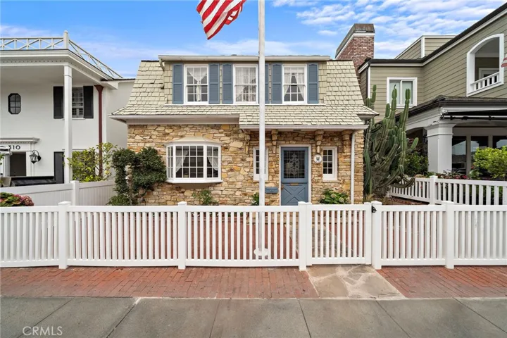 308 Coral Avenue, Newport Beach, California 92662