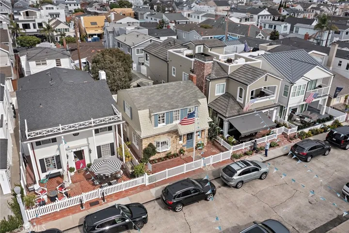 308 Coral Avenue, Newport Beach, California 92662