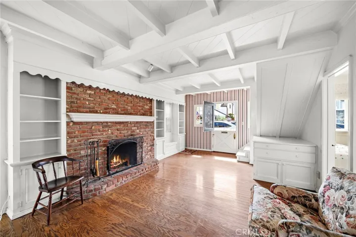 308 Coral Avenue, Newport Beach, California 92662