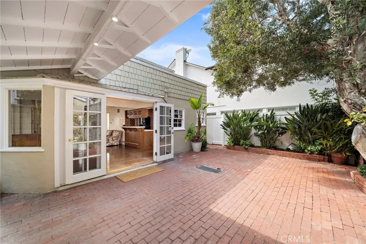 308 Coral Avenue, Newport Beach, California 92662