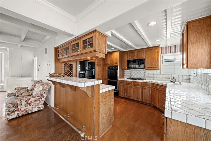 308 Coral Avenue, Newport Beach, California 92662