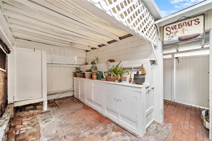 308 Coral Avenue, Newport Beach, California 92662