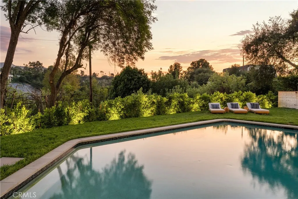 4041 Sapphire Drive, Encino, California 91436 home-pic-36
