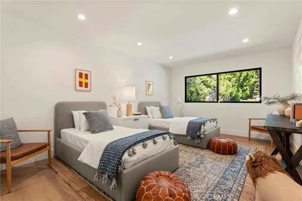 4041 Sapphire Drive, Encino, California 91436 home-pic-29