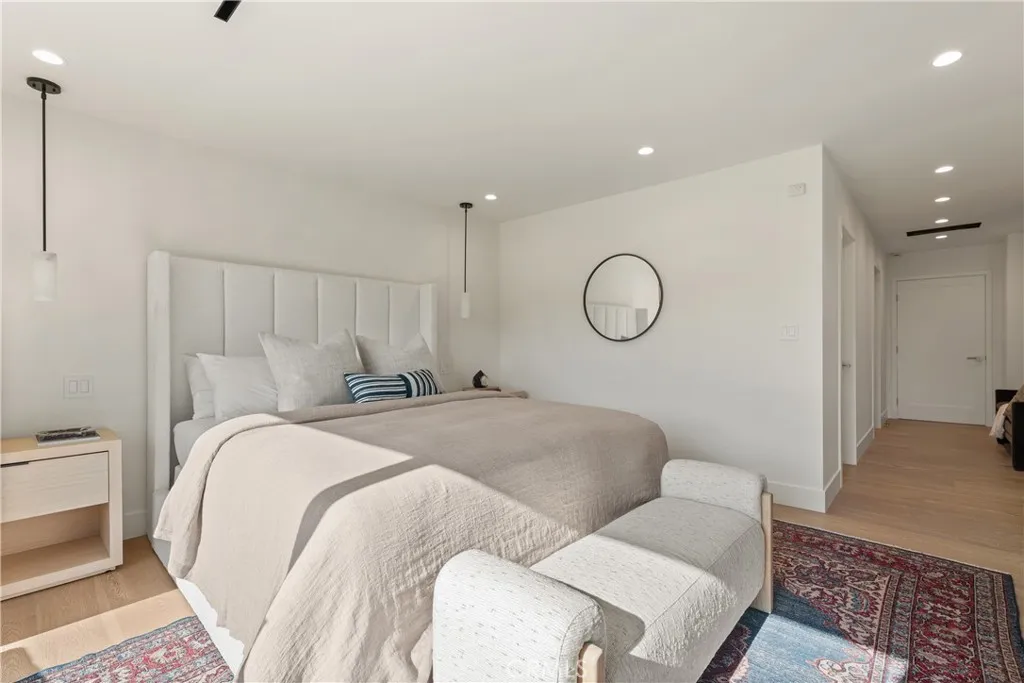 4041 Sapphire Drive, Encino, California 91436 home-pic-21