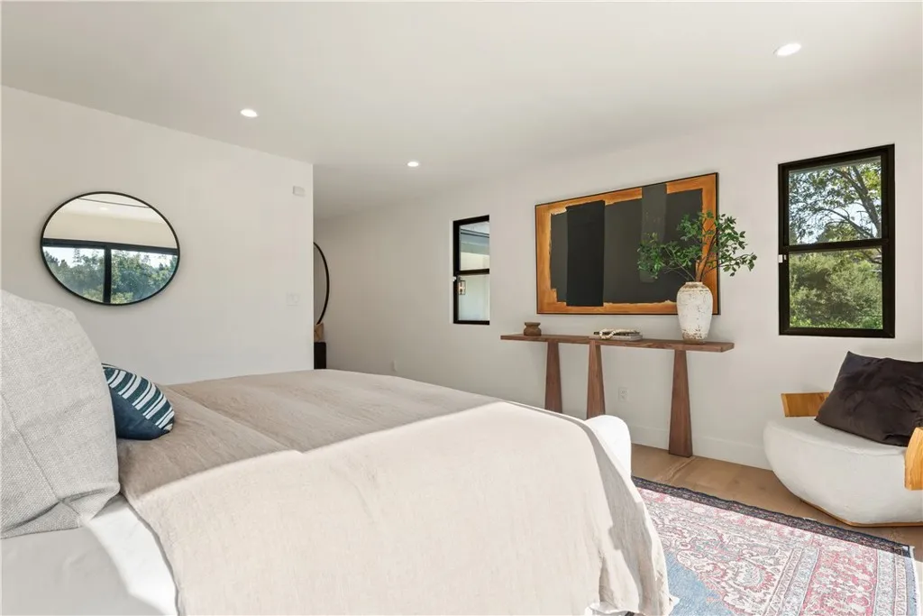 4041 Sapphire Drive, Encino, California 91436 home-pic-22