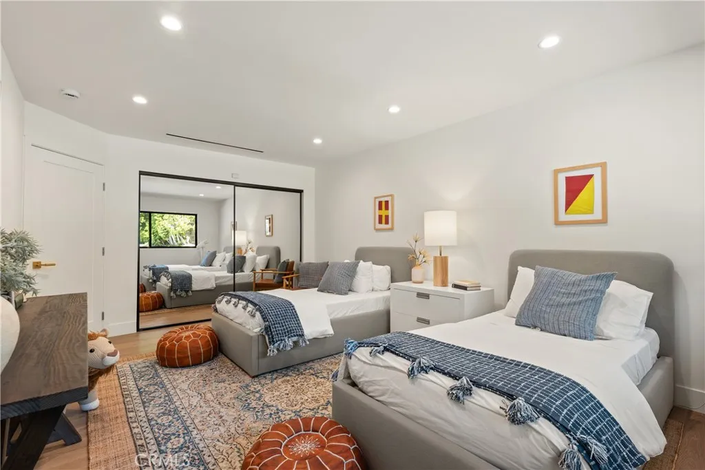 4041 Sapphire Drive, Encino, California 91436 home-pic-30