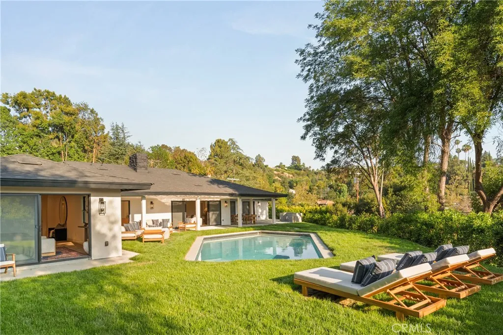 4041 Sapphire Drive, Encino, California 91436 home-pic-3