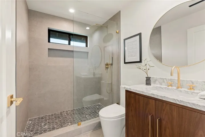 4041 Sapphire Drive, Encino, California 91436