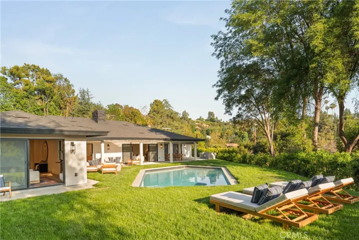 4041 Sapphire Drive, Encino, California 91436