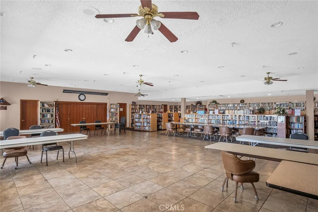 14375 Jamaica Ln, Helendale, California 92342 home-pic-23