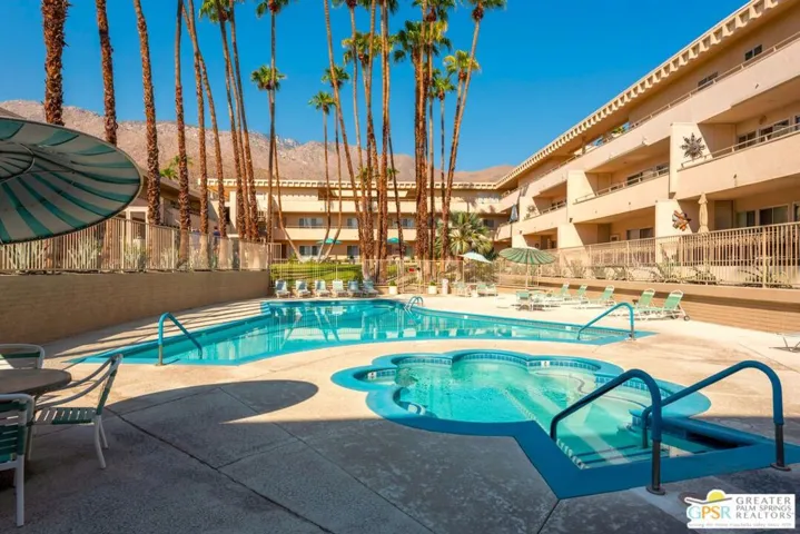 Palm Springs Living