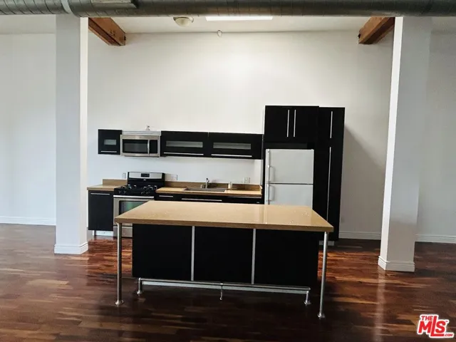 652 Mateo Street 306, Los Angeles, California 90021