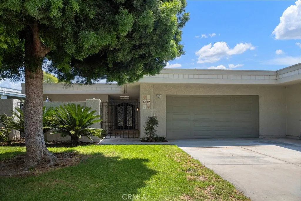 5562 Via Portora A, Laguna Woods, California 92637, 2 Bedrooms Bedrooms, ,2 BathroomsBathrooms,Residential,For Sale,Via Portora,OC25172862