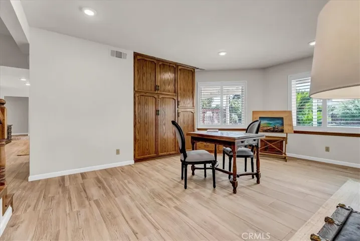 Living area / receiving area