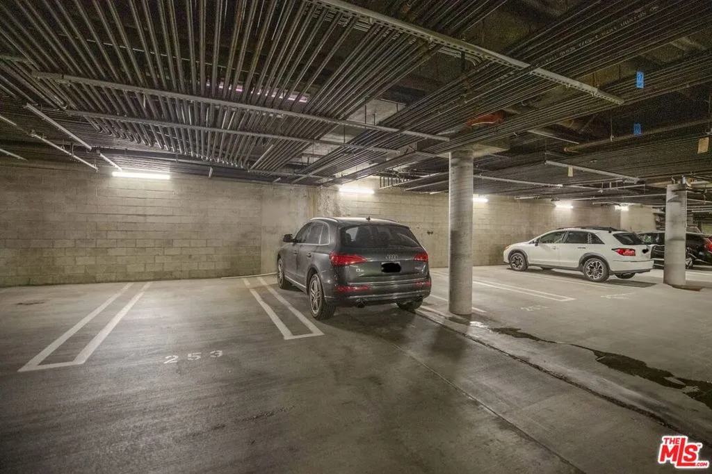 100 S Alameda Street 239, Los Angeles, California 90012 home-pic-45