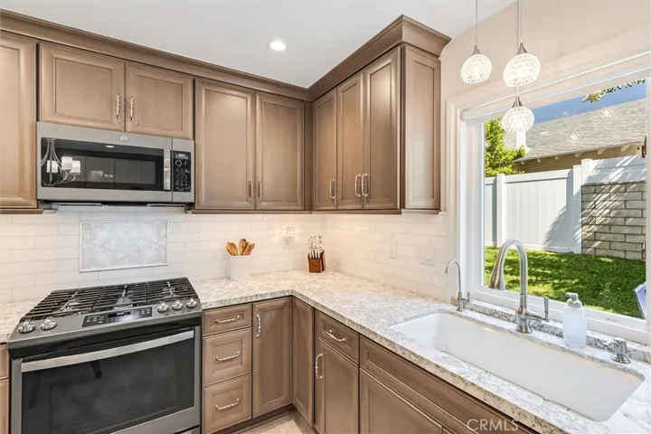 5651 Lynnbrook Plaza, Yorba Linda, California 92886