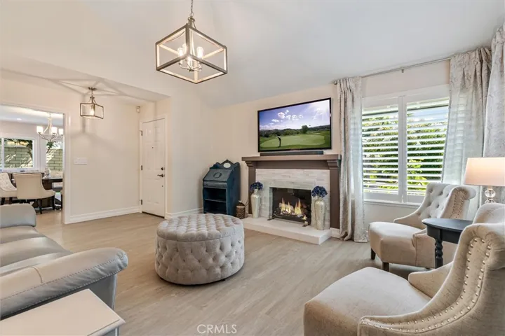 5651 Lynnbrook Plaza, Yorba Linda, California 92886