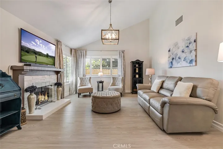 5651 Lynnbrook Plaza, Yorba Linda, California 92886