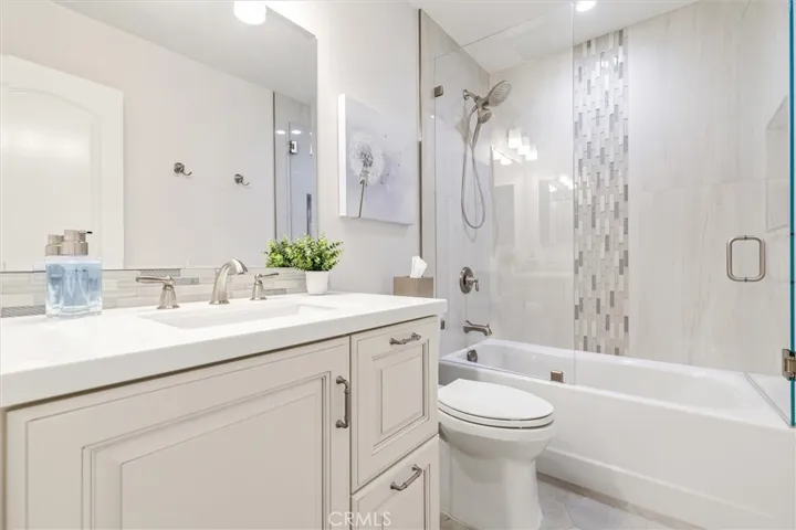 5651 Lynnbrook Plaza, Yorba Linda, California 92886