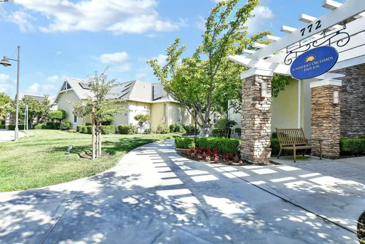 989 Centennial Dr, Brentwood, California 94513