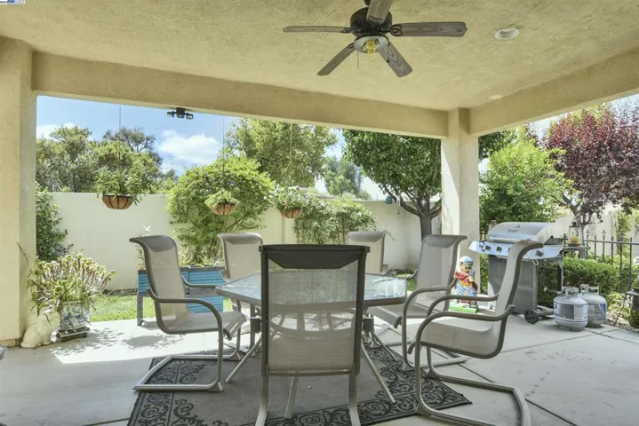 989 Centennial Dr, Brentwood, California 94513