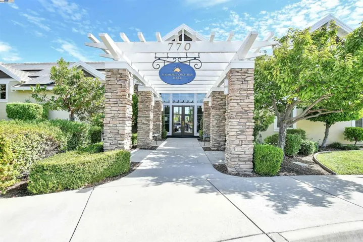 989 Centennial Dr, Brentwood, California 94513