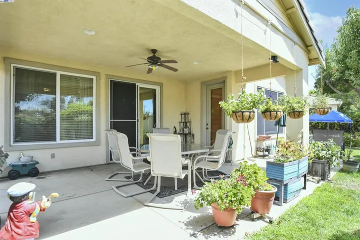 989 Centennial Dr, Brentwood, California 94513