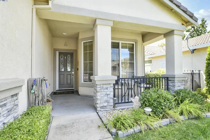 989 Centennial Dr, Brentwood, California 94513
