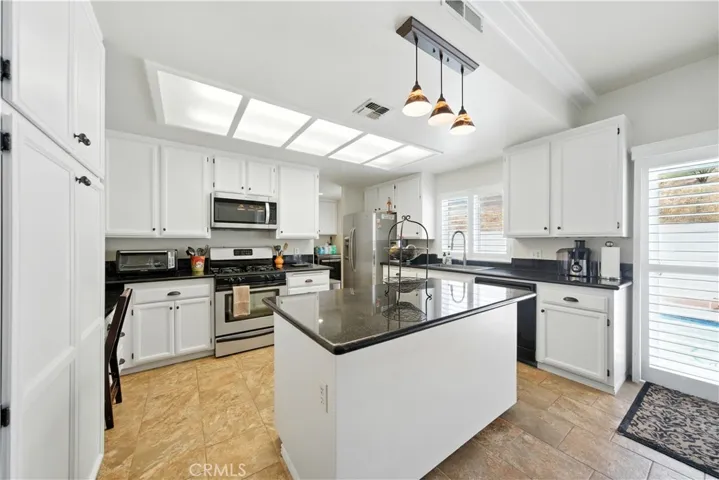164 Viento Way, San Bernardino, California 92404