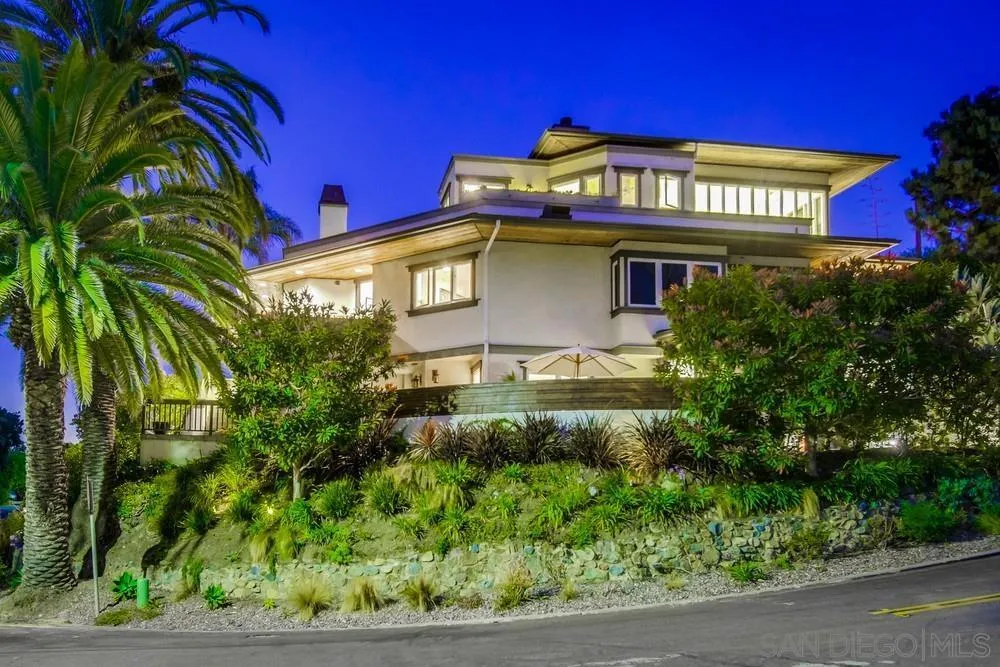 7651 Country Club Drive, La Jolla, California 92037 home-pic-2