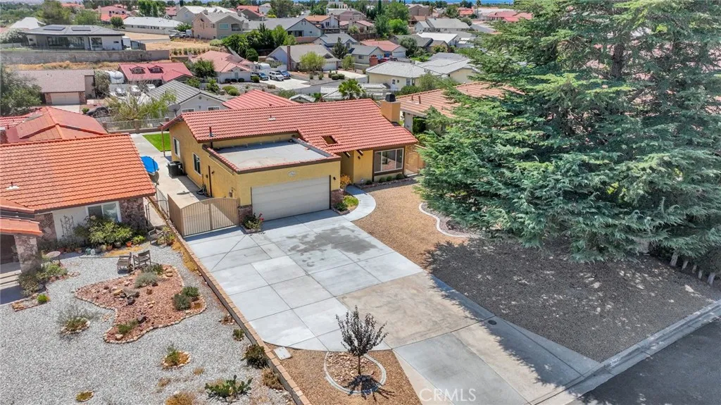 17965 Fremontia Lane, Victorville, California 92395 home-pic-37