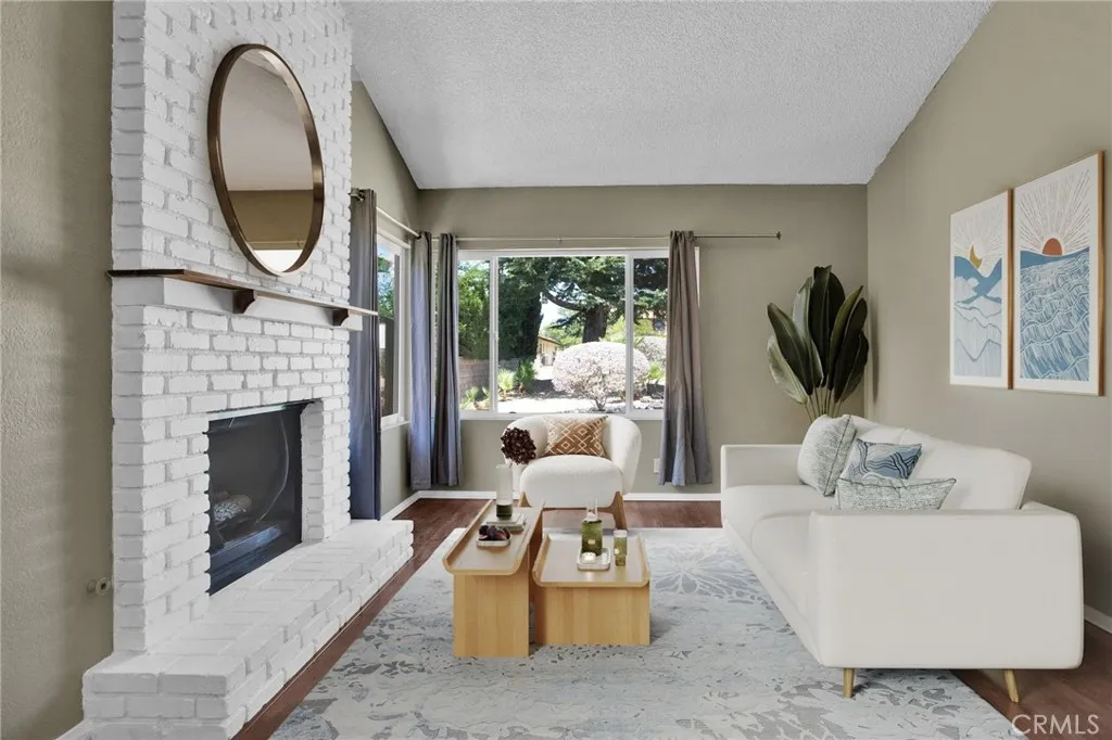 17965 Fremontia Lane, Victorville, California 92395 home-pic-4