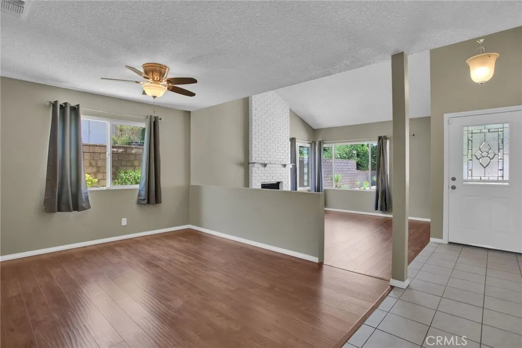 17965 Fremontia Lane, Victorville, California 92395 home-pic-7
