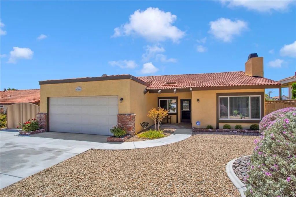 17965 Fremontia Lane, Victorville, California 92395 home-pic-1