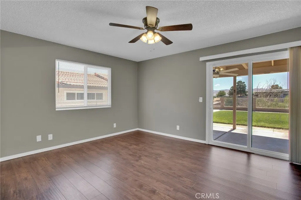 17965 Fremontia Lane, Victorville, California 92395 home-pic-23