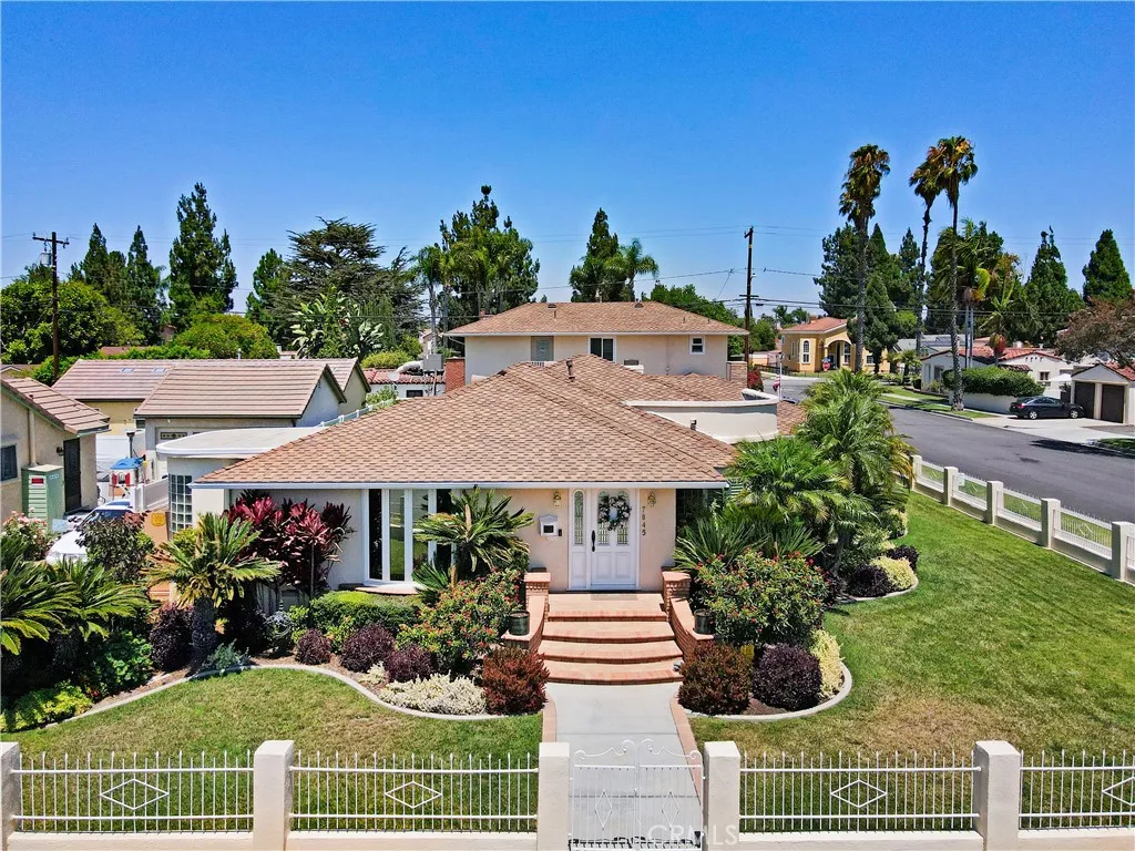7845 5th Street, Downey, California 90241, 3 Bedrooms Bedrooms, ,2 BathroomsBathrooms,Residential,For Sale,5th,DW25181822