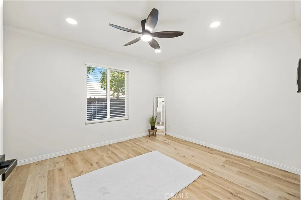 23254 Orange Avenue 7, Lake Forest, California 92630 home-pic-17