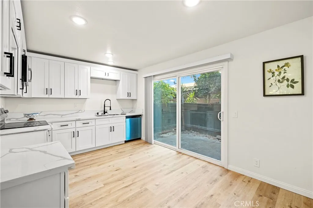 23254 Orange Avenue 7, Lake Forest, California 92630 home-pic-8